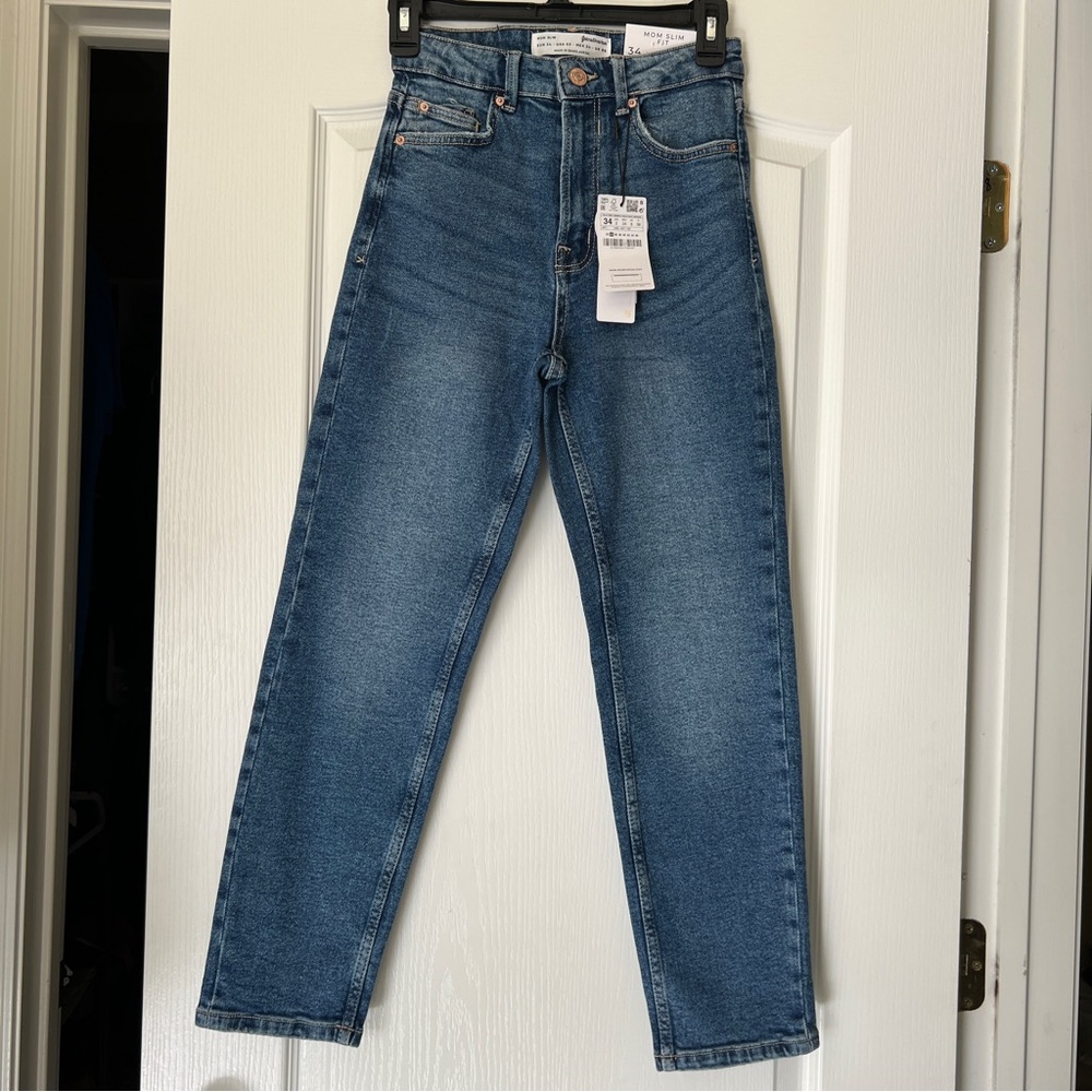 Stradivarius Mom Slim Fit Jeans